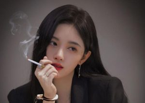 Hình ảnh cô gái mạnh mẽ
